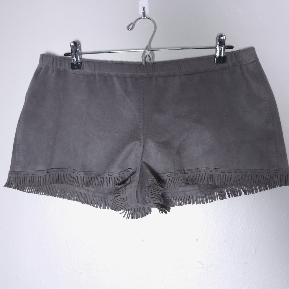Max Studio Linen/Rayon Blend Faux Suede Fringe Shorts Size Large